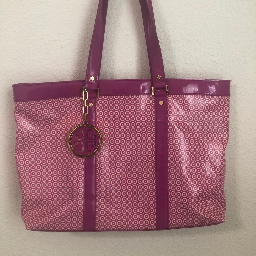 Tory Burch bag with gold gold hardware.